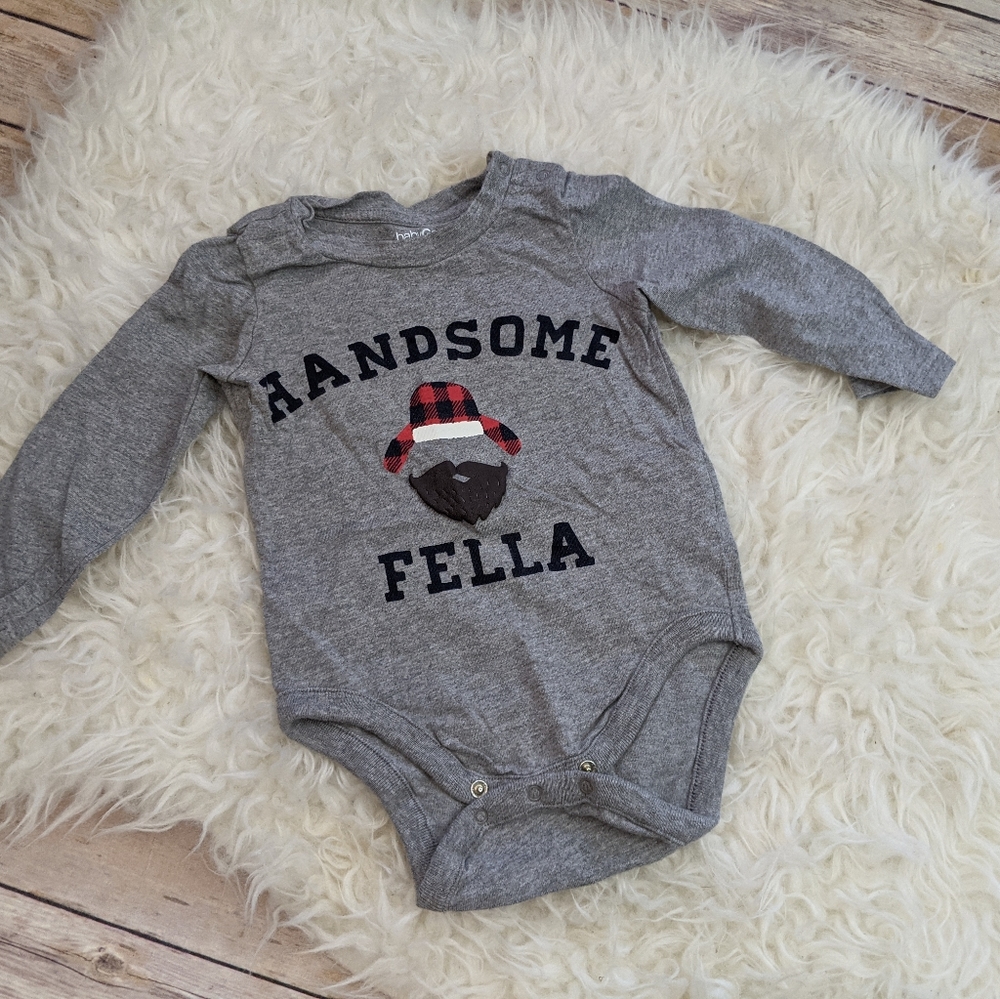 Baby gap onesie